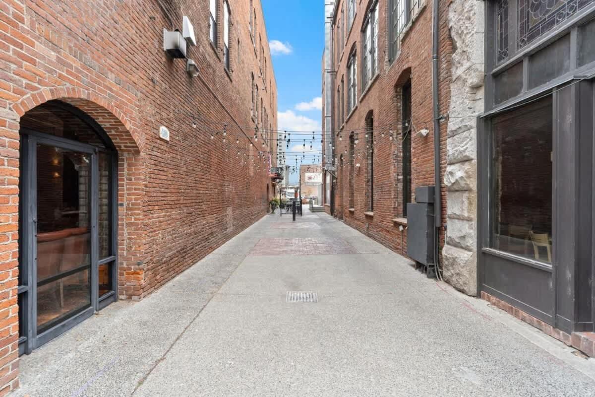 Modern Luxury - 3 Bed In The Heart Of Downtown Apartment
