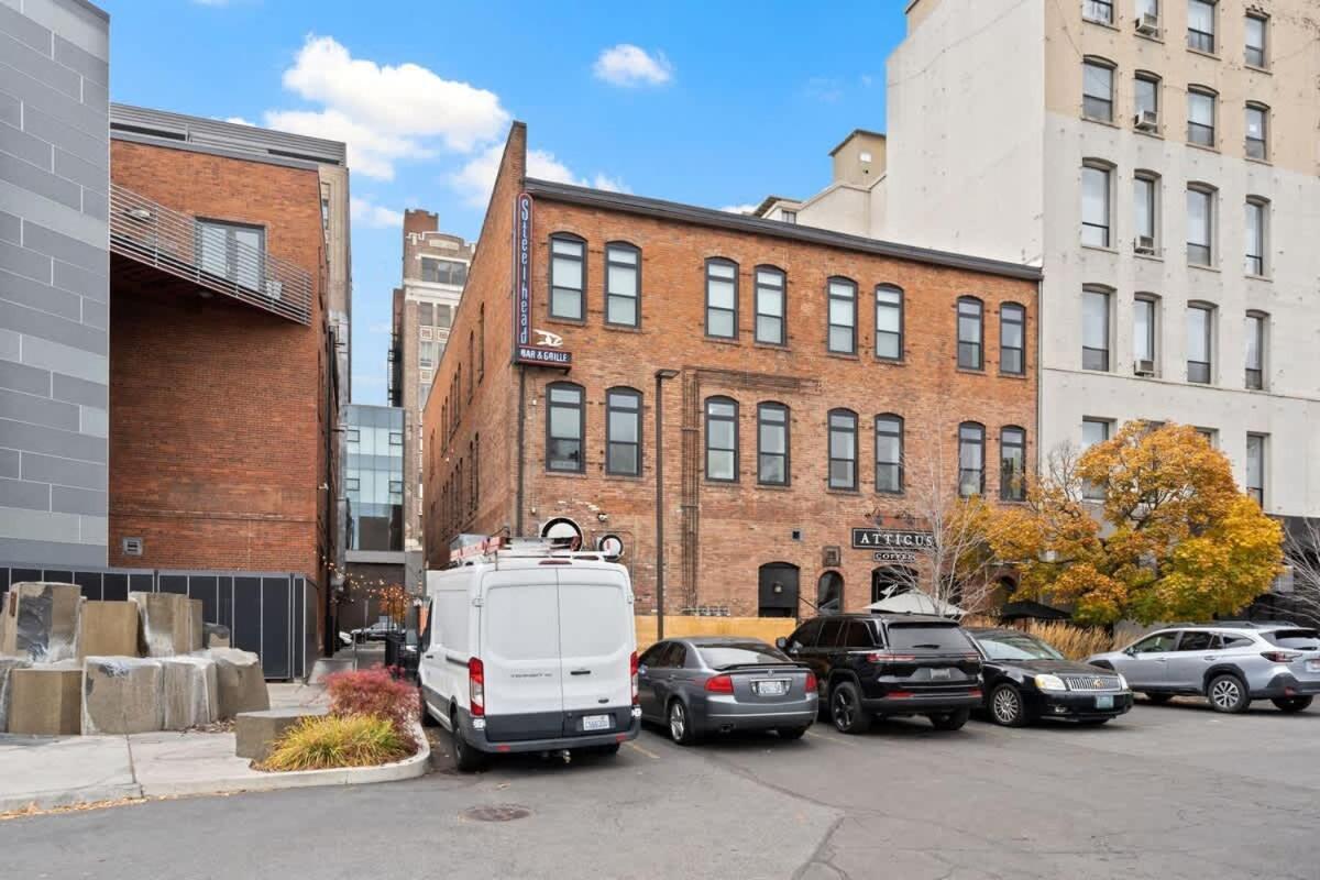 Modern Luxury - 3 Bed In The Heart Of Downtown Apartment *