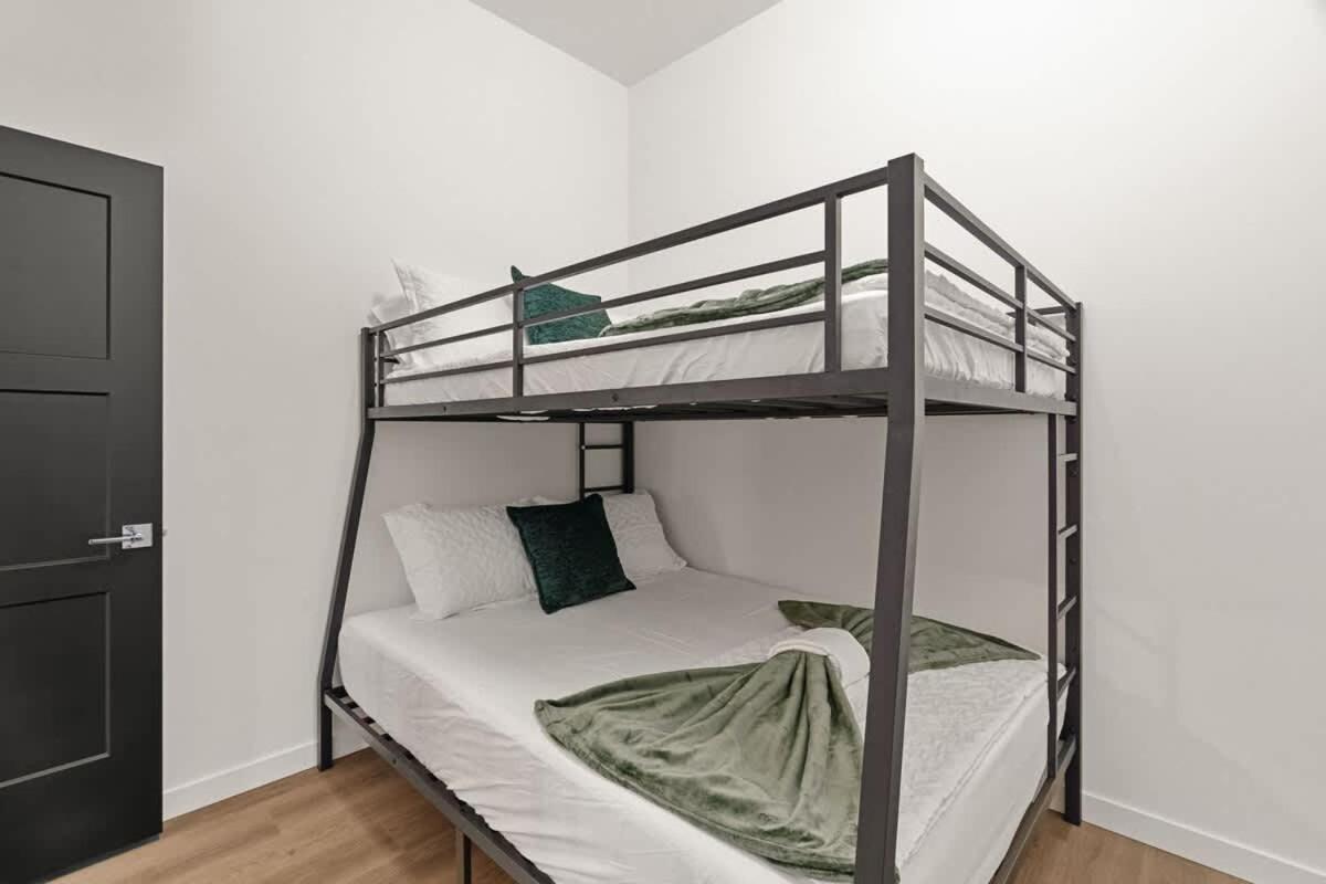 Modern Luxury - 3 Bed In The Heart Of Downtown